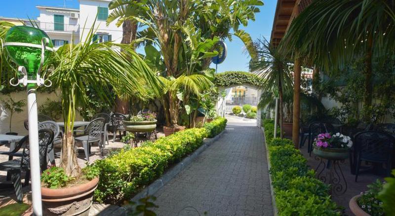 Charme Hotel La Villa Tina Ischia Exterior foto
