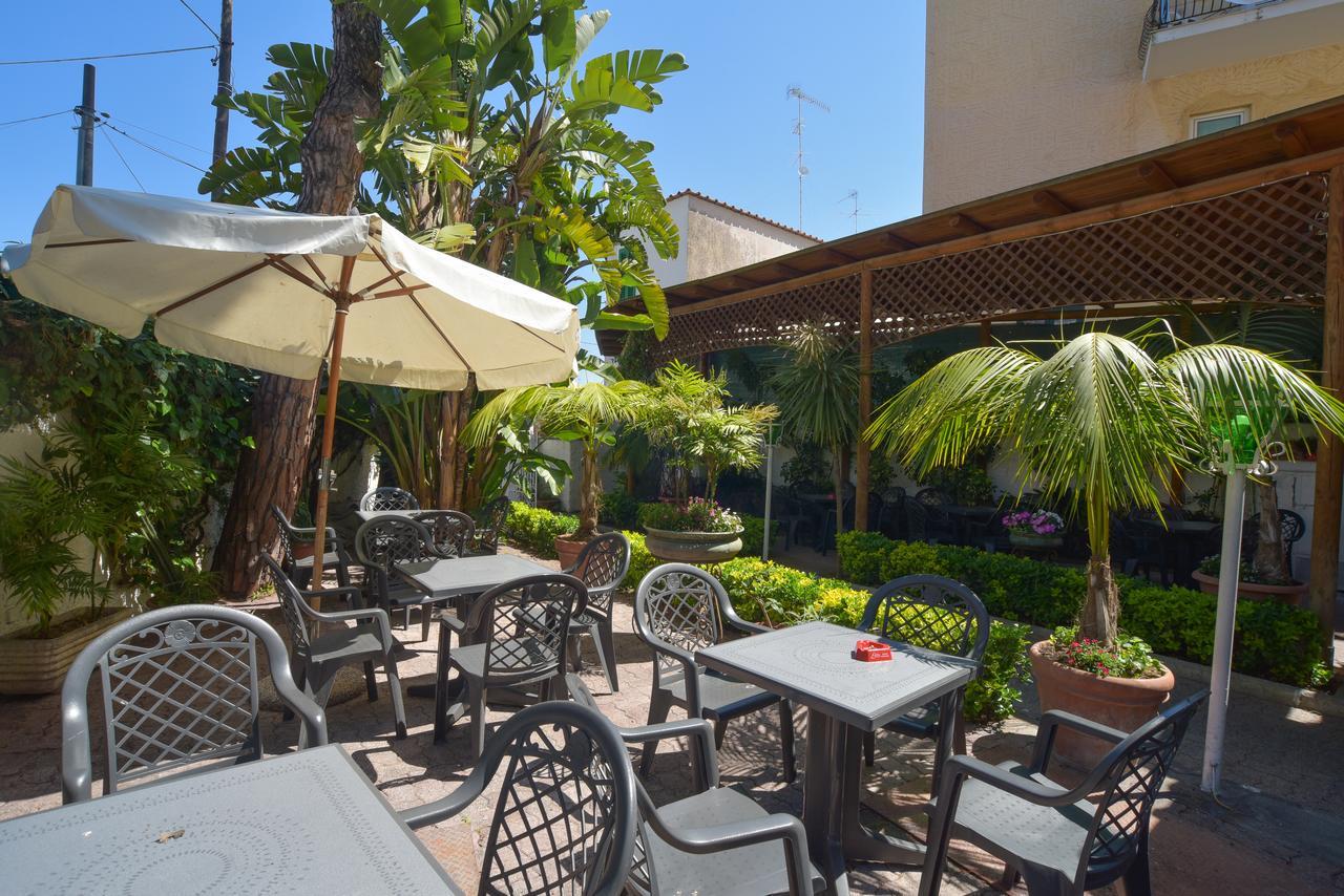 Charme Hotel La Villa Tina Ischia Exterior foto