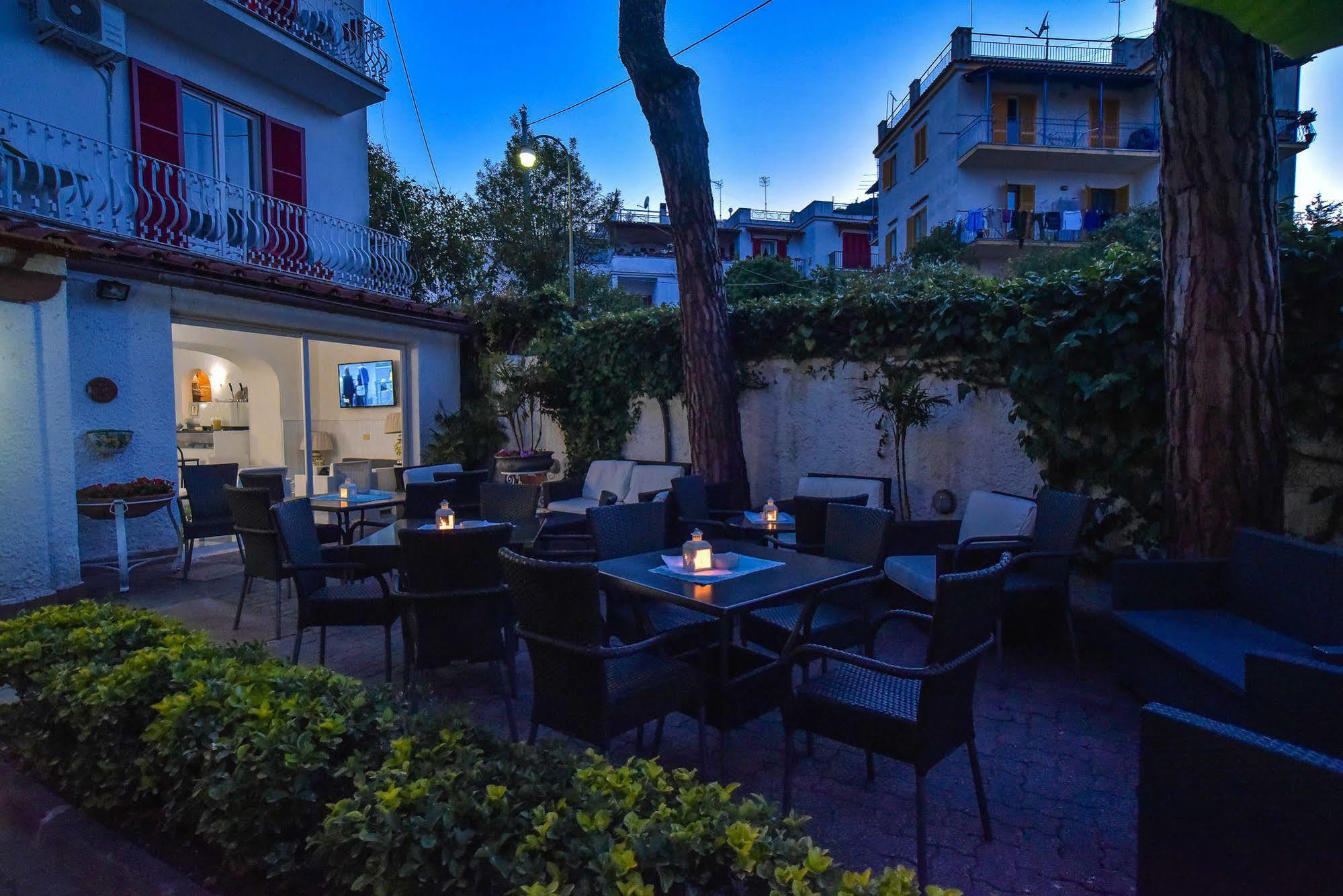 Charme Hotel La Villa Tina Ischia Exterior foto